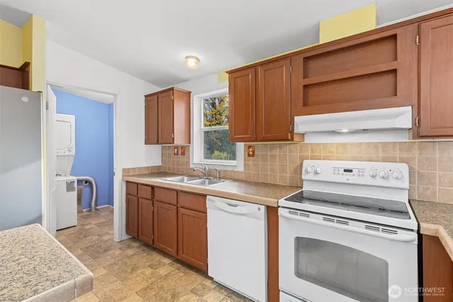 $500,000 | 18325 40th Place Northeast, Snohomish, WA 98290