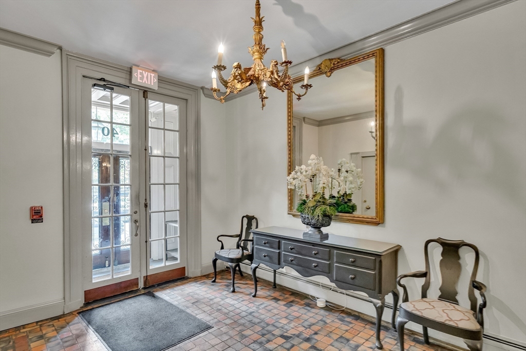 40 Commonwealth Avenue, Unit A Boston, MA 02116 - Photo 13 of 17