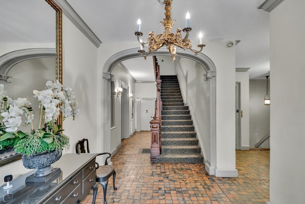 40 Commonwealth Avenue, Unit A Boston, MA 02116 - Photo 14 of 17