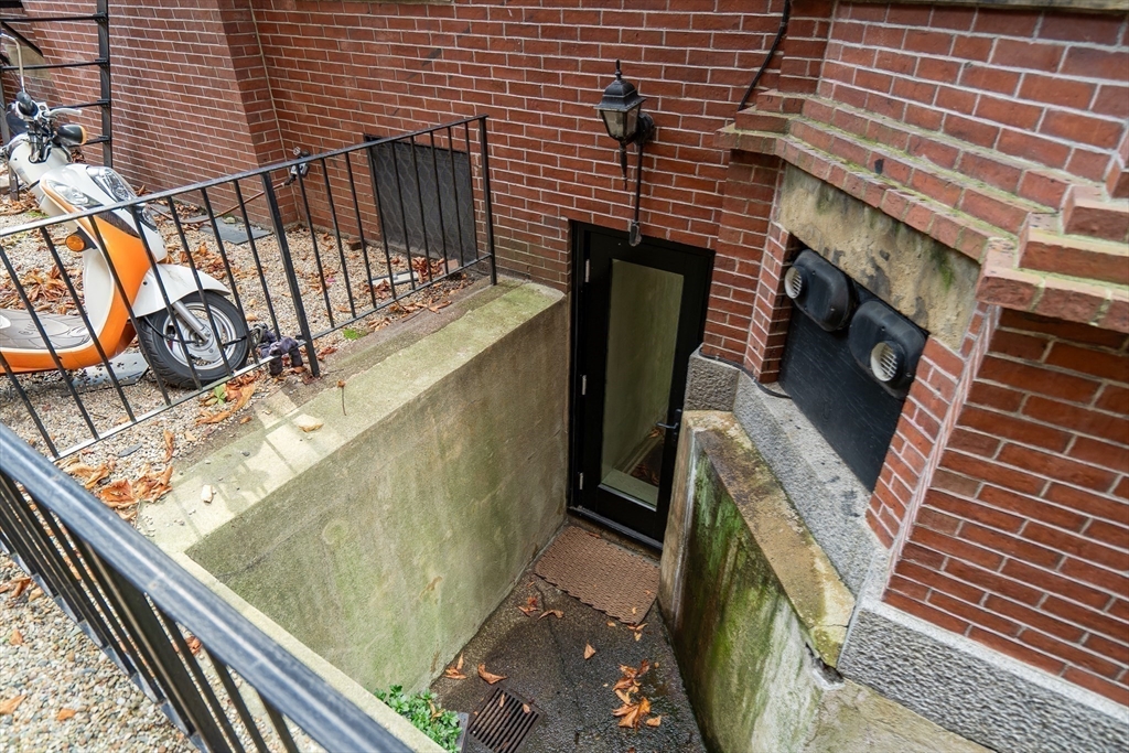 40 Commonwealth Avenue, Unit A Boston, MA 02116 - Photo 15 of 17