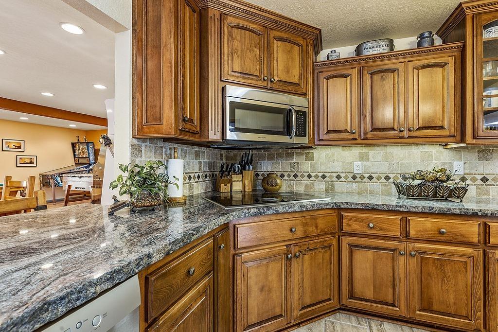 2095 Knowles Road Medford, OR 97501 - Photo 3 of 34 Gallery Image 3