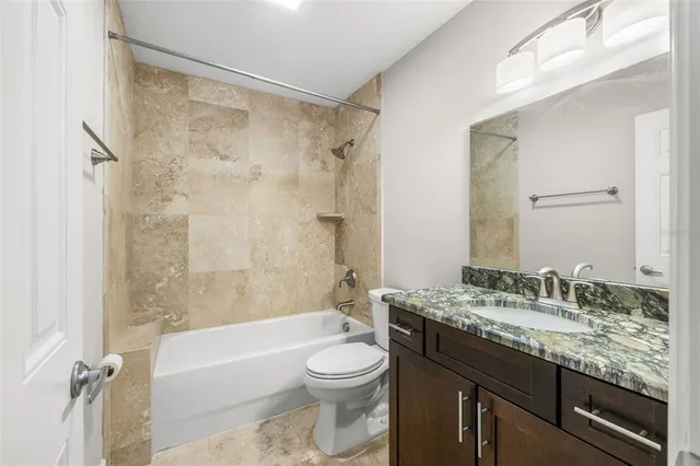 a view of entryway with washer and dryer