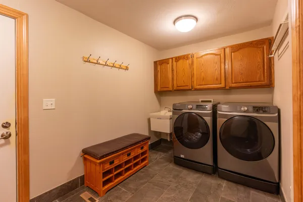 $699,999 | W5281 North Osprey Drive, New Lisbon, WI 53950