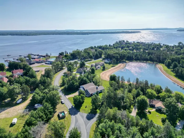 $699,999 | W5281 North Osprey Drive, New Lisbon, WI 53950