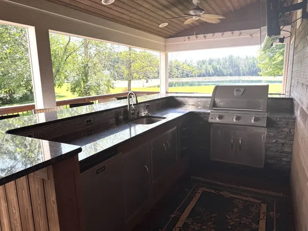 $699,999 | W5281 North Osprey Drive, New Lisbon, WI 53950