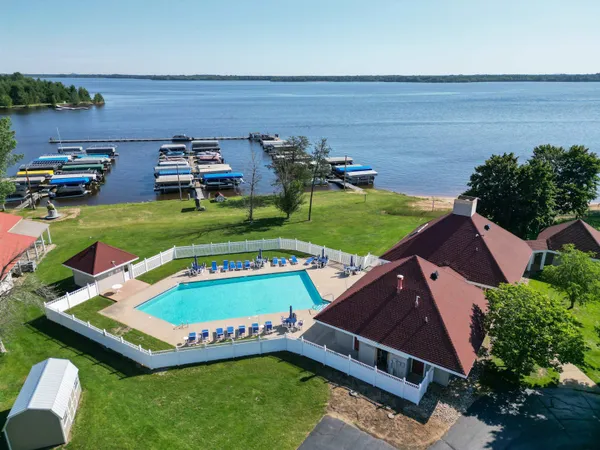 $699,999 | W5281 North Osprey Drive, New Lisbon, WI 53950