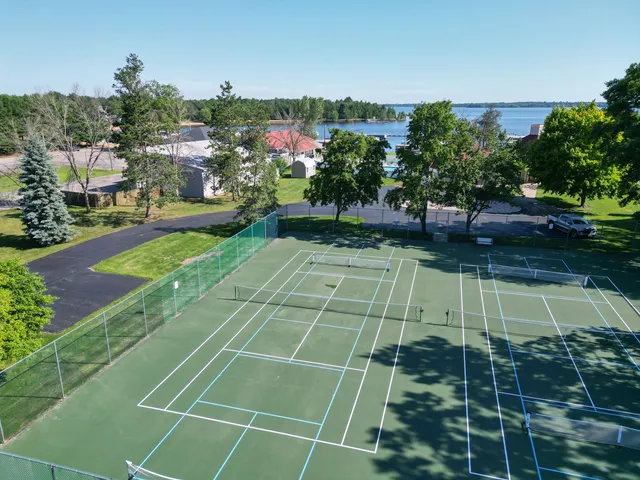 $743,999 | W5281 North Osprey Drive, New Lisbon, WI 53950