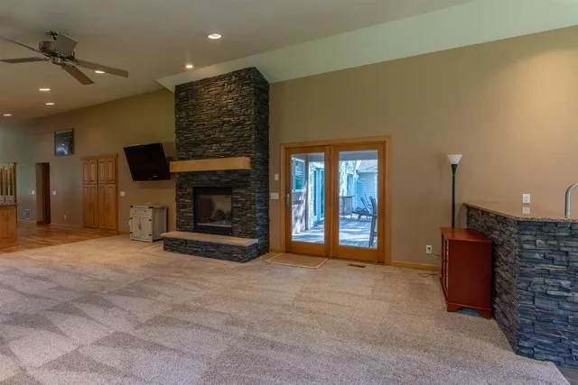 $743,999 | W5281 North Osprey Drive, New Lisbon, WI 53950