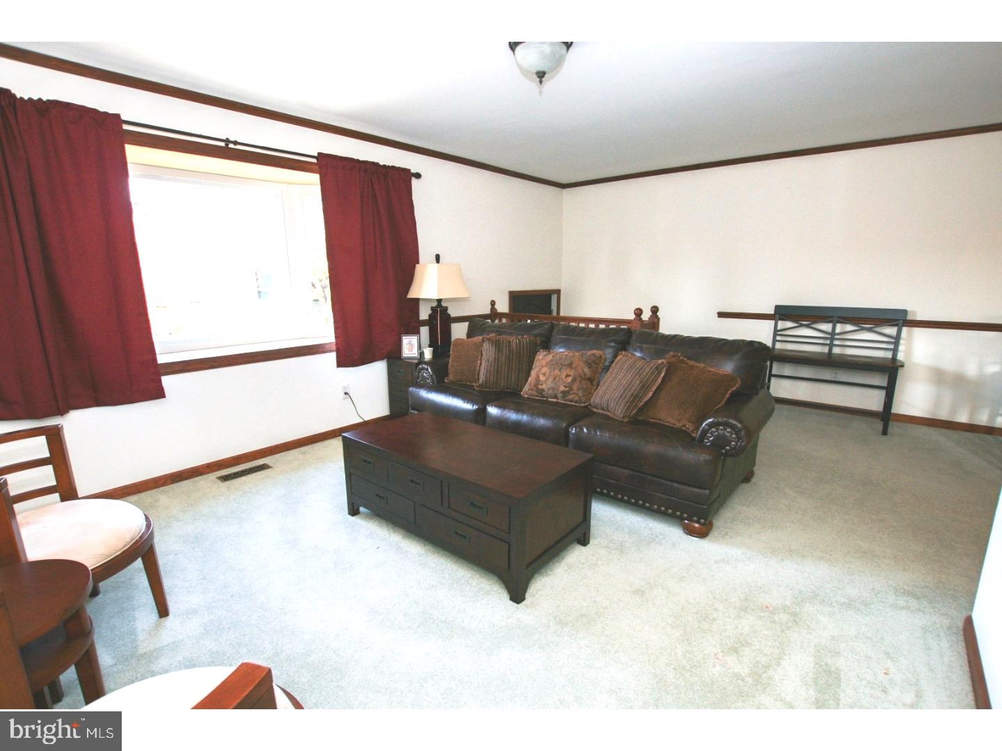 10801 Heflin Road Philadelphia, PA 19154 - Photo 4 of 13 Gallery Image 4