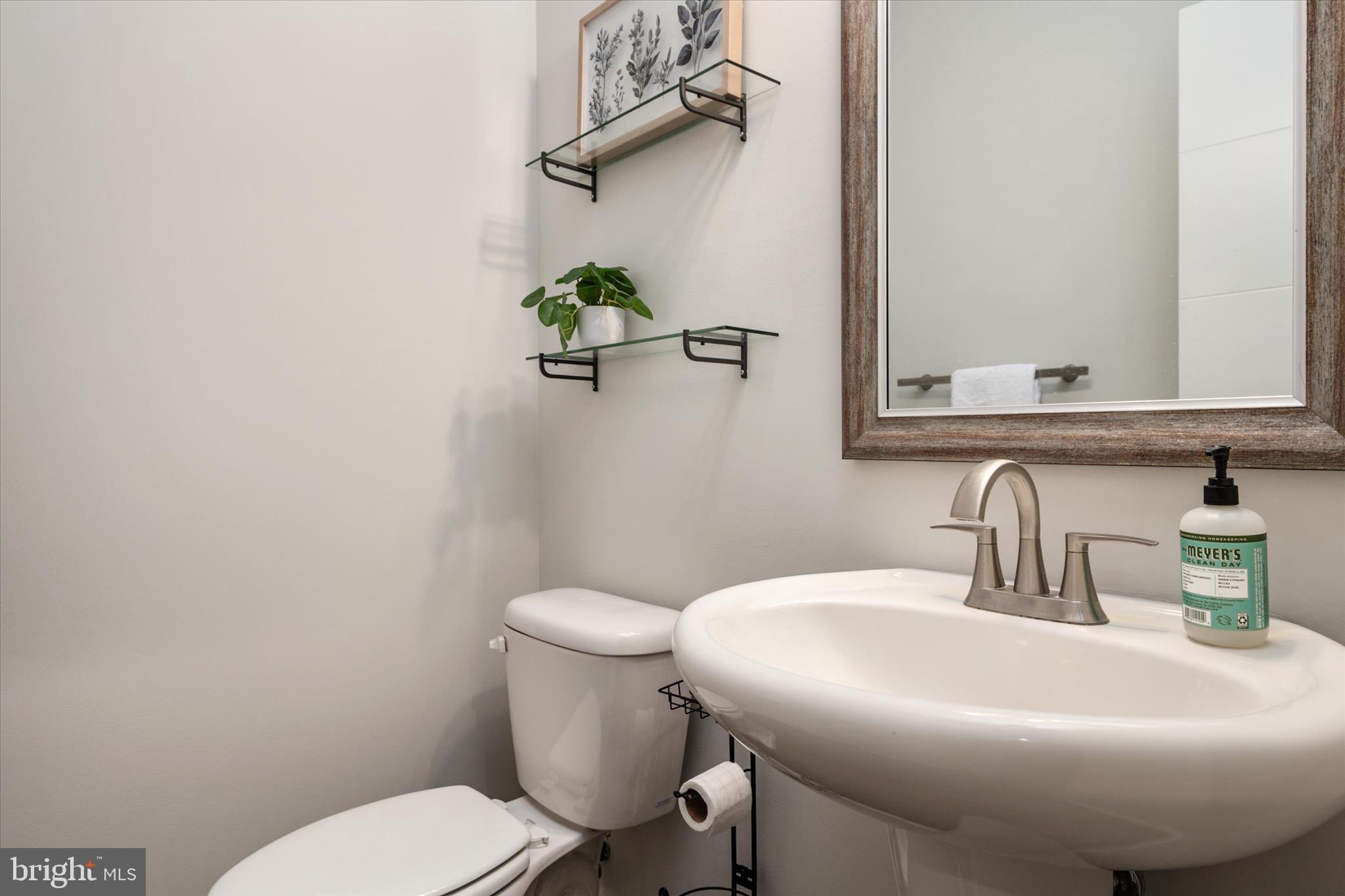 825 Sebastian Lane Crofton, MD 21114 - Photo 21 of 78 First Floor Powder Room