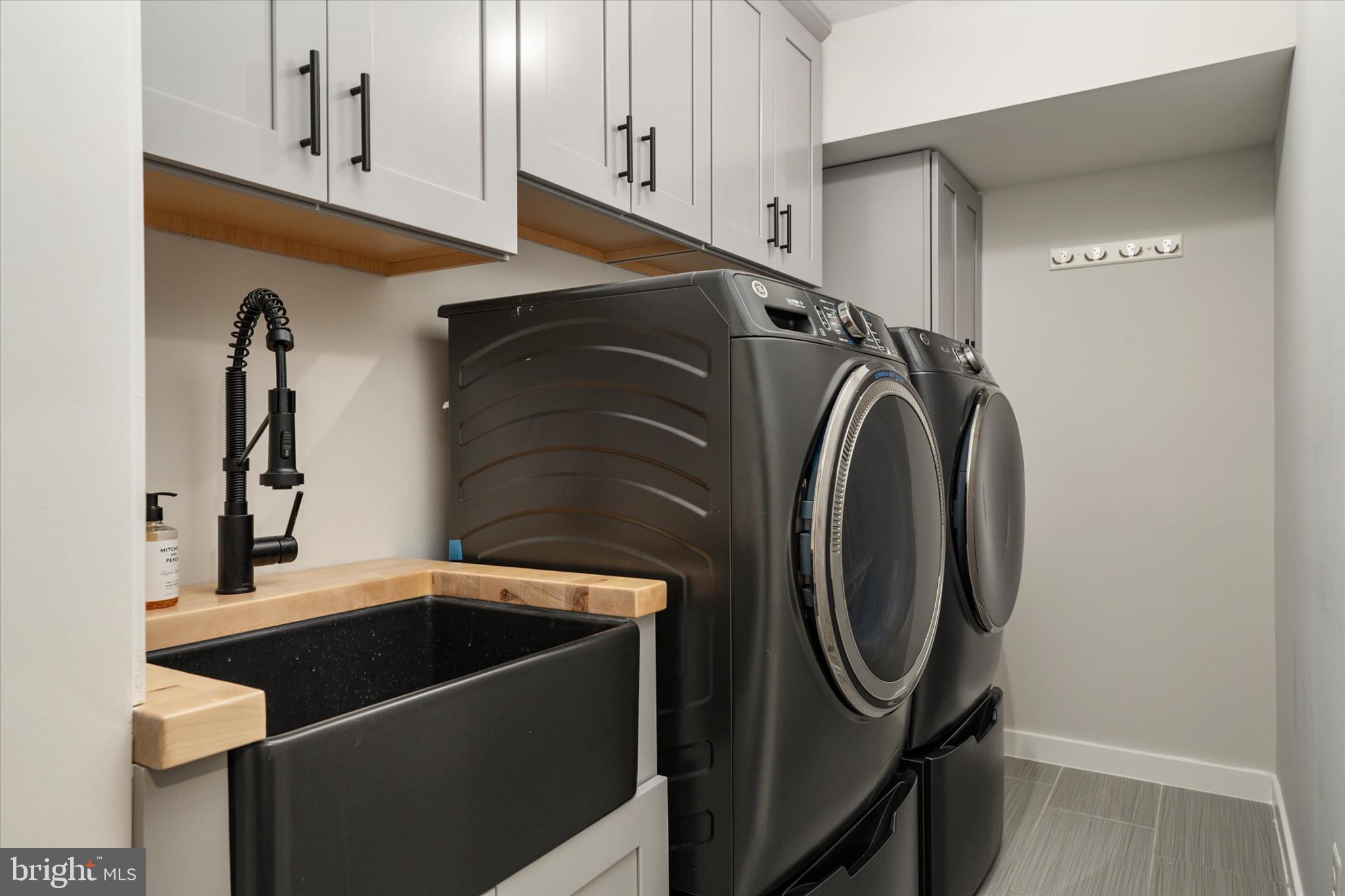 825 Sebastian Lane Crofton, MD 21114 - Photo 32 of 78 Top Floor Laundry