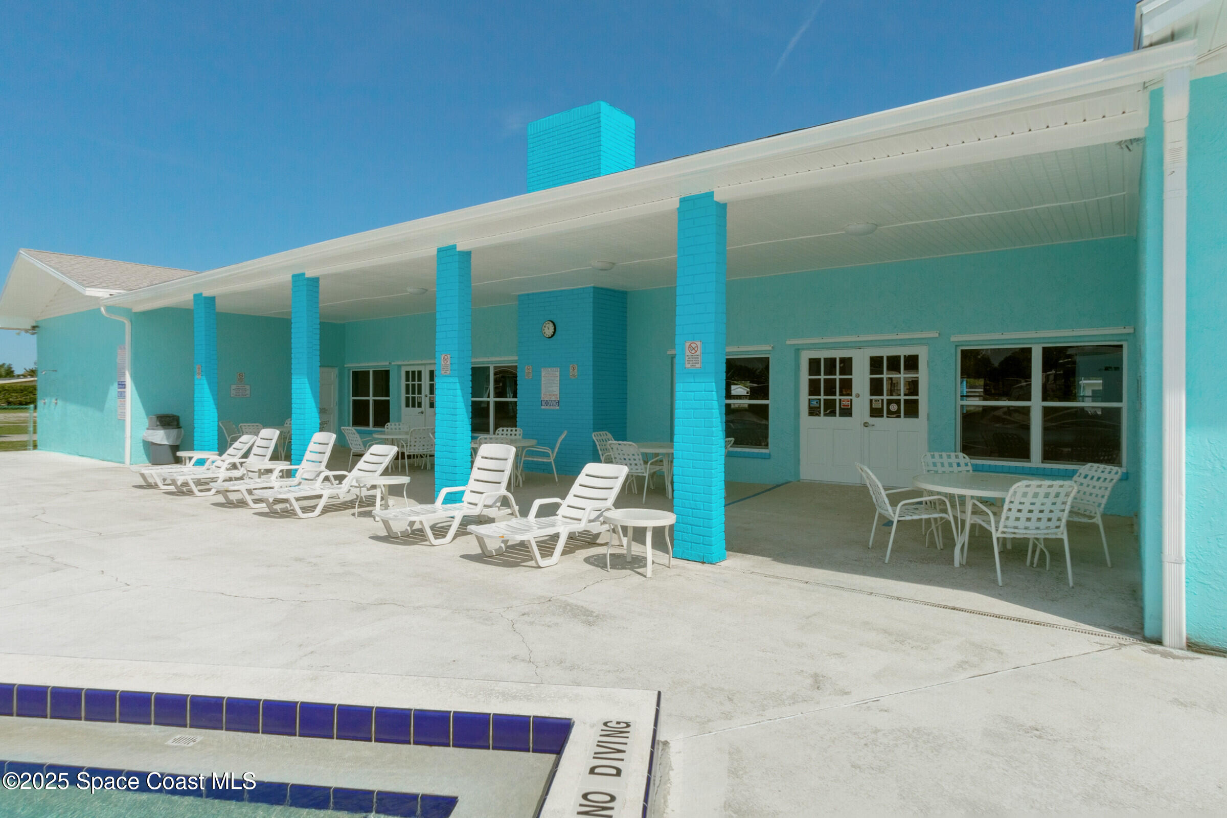 520 Ruth Circle Melbourne, FL 32904 - Photo 23 of 25 hollywood lounge
