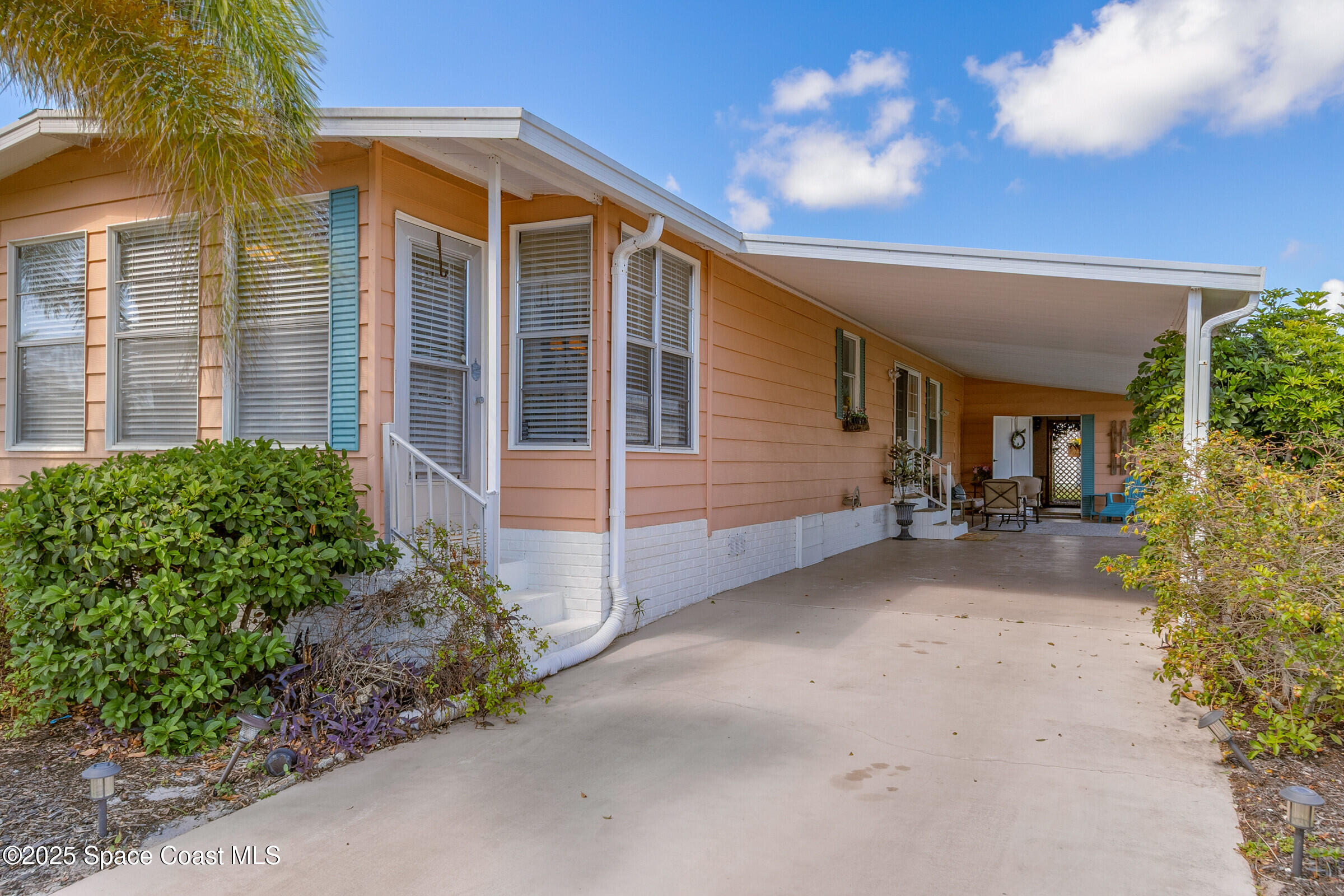 520 Ruth Circle Melbourne, FL 32904 - Photo 5 of 25 520 Ruth side