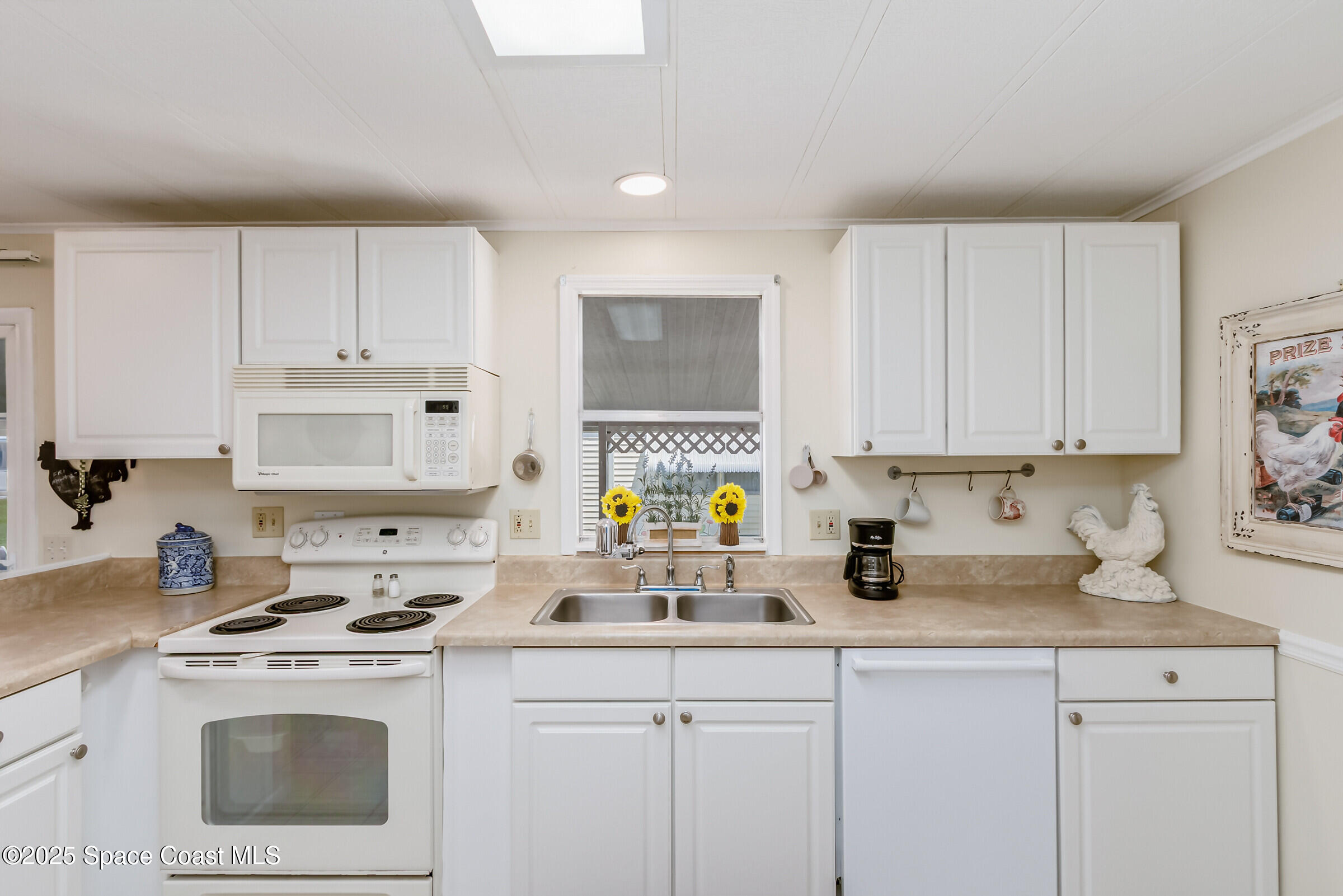 520 Ruth Circle Melbourne, FL 32904 - Photo 8 of 25 520 Ruth kitchen appliances