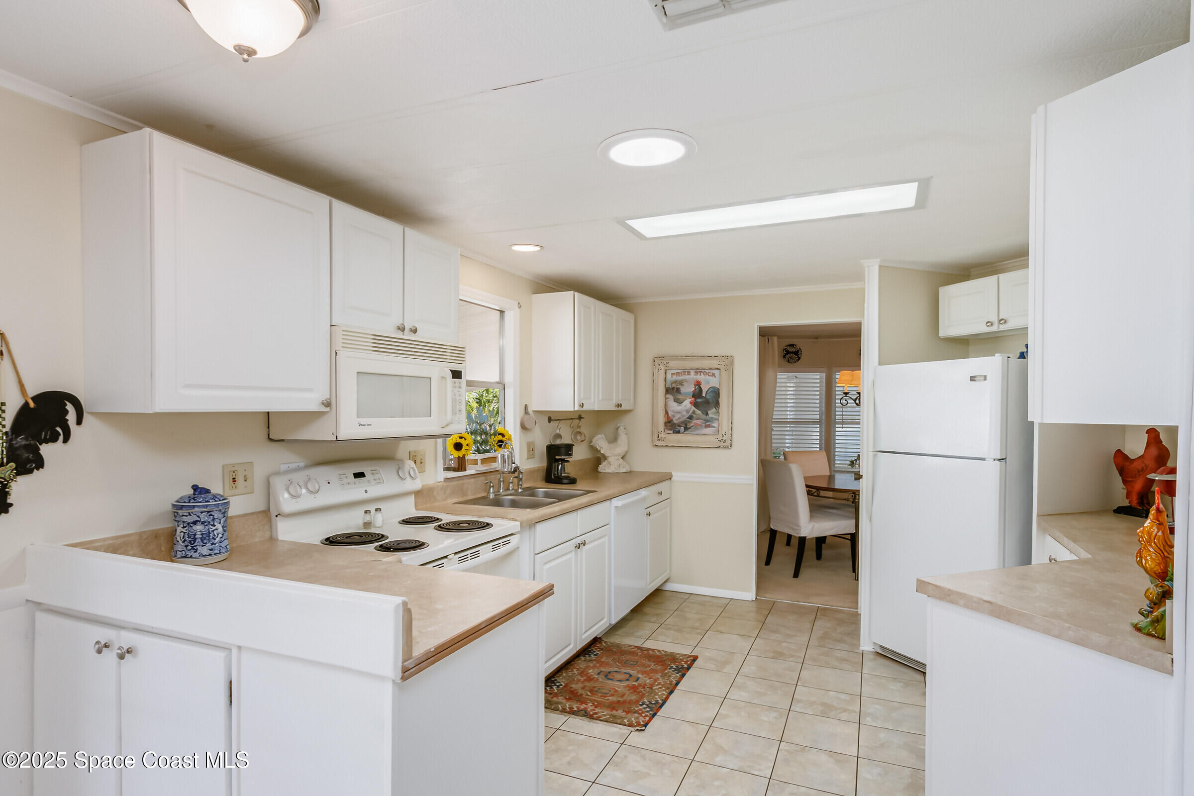 520 Ruth Circle Melbourne, FL 32904 - Photo 10 of 25 5520 Ruth Kitchen