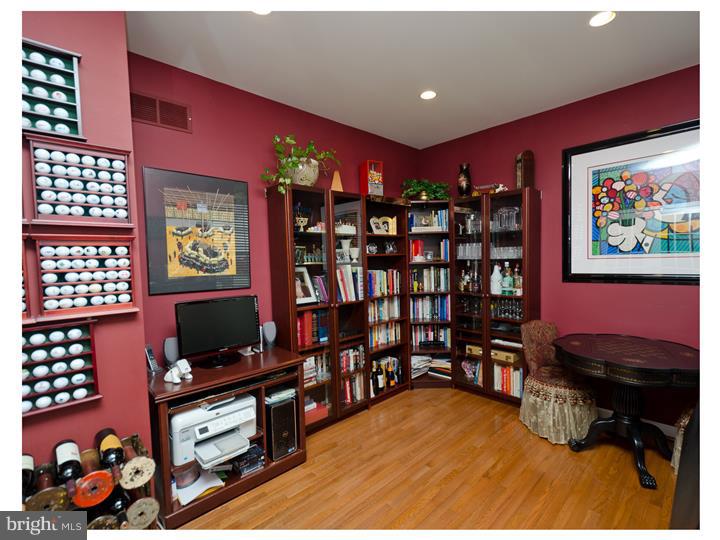 1111 Greystone Road Ambler, PA 19002 - Photo 4 of 21 Office / Study