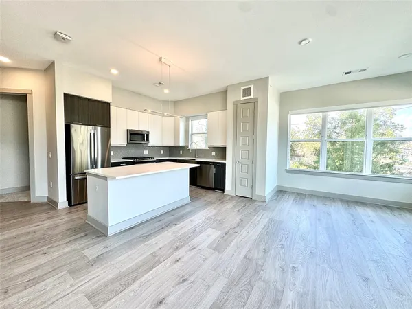 $3,166 | 401 West 25th Street, Unit 1144, Houston, TX 77008