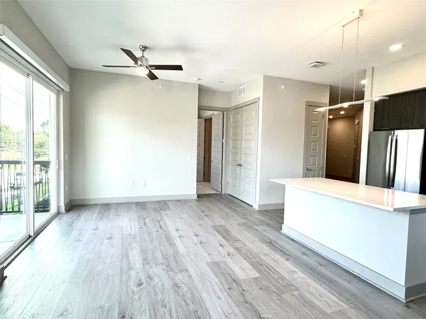 $3,166 | 401 West 25th Street, Unit 1144, Houston, TX 77008