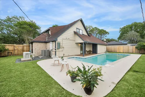 $610,000 | 2923 Kenross Street, Houston, TX 77043