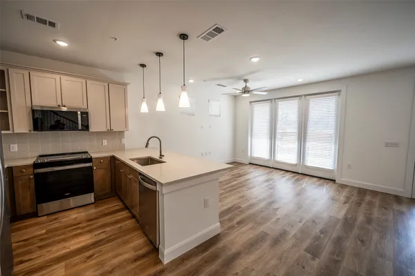 $3,095 | 10001 Turkey Creek Road, Unit 602, College Station, TX 77845