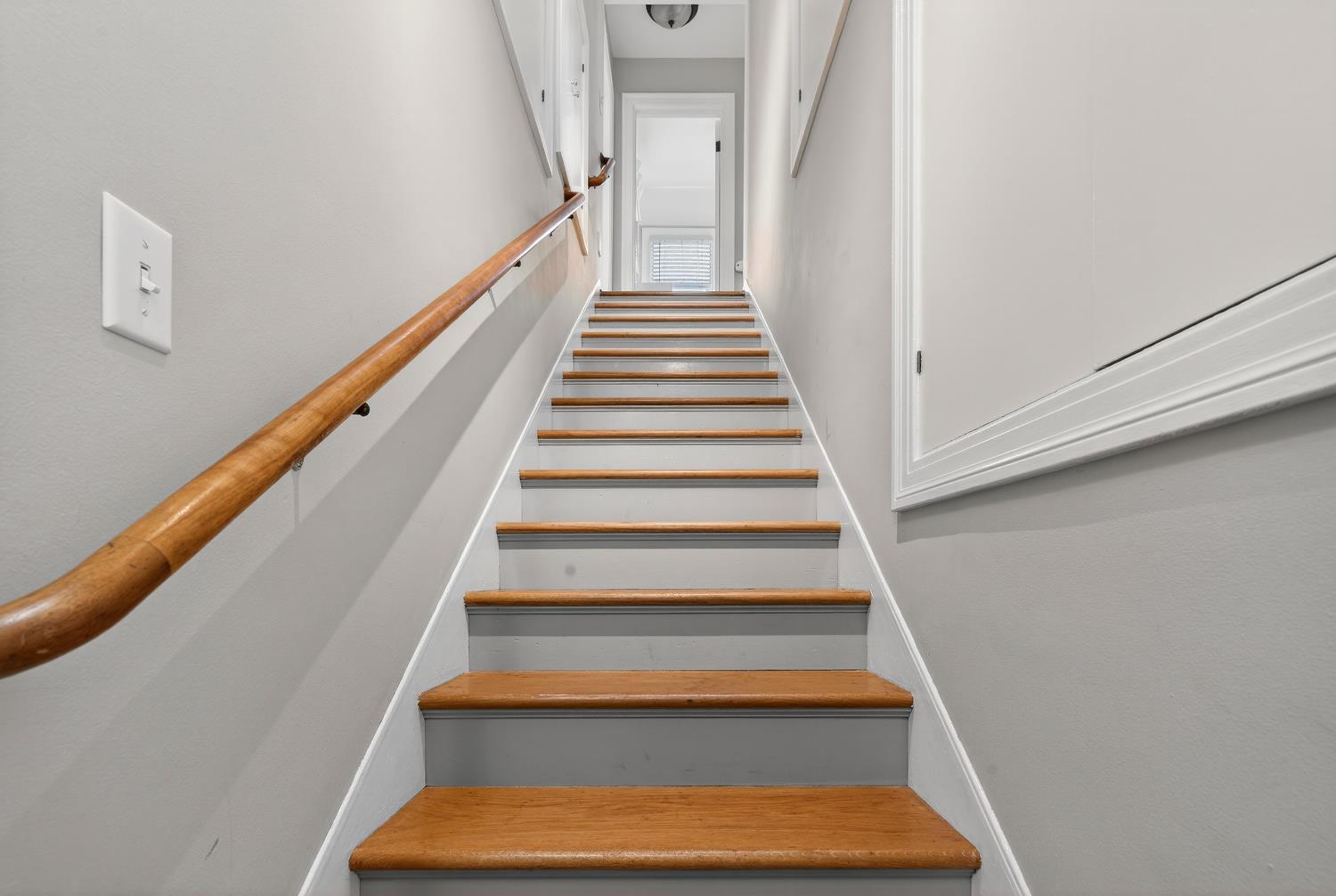 2644 Crafton Way Stockton, CA 95204 - Photo 28 of 50 a view of entryway