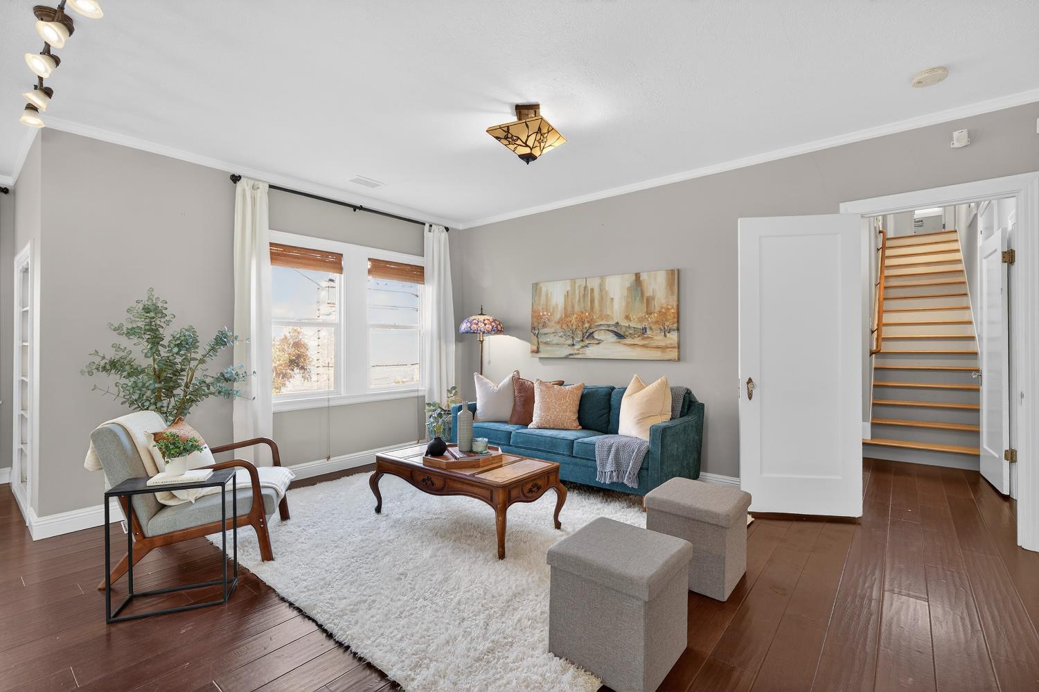 2644 Crafton Way Stockton, CA 95204 - Photo 10 of 50 a living room with furniture and wooden floor