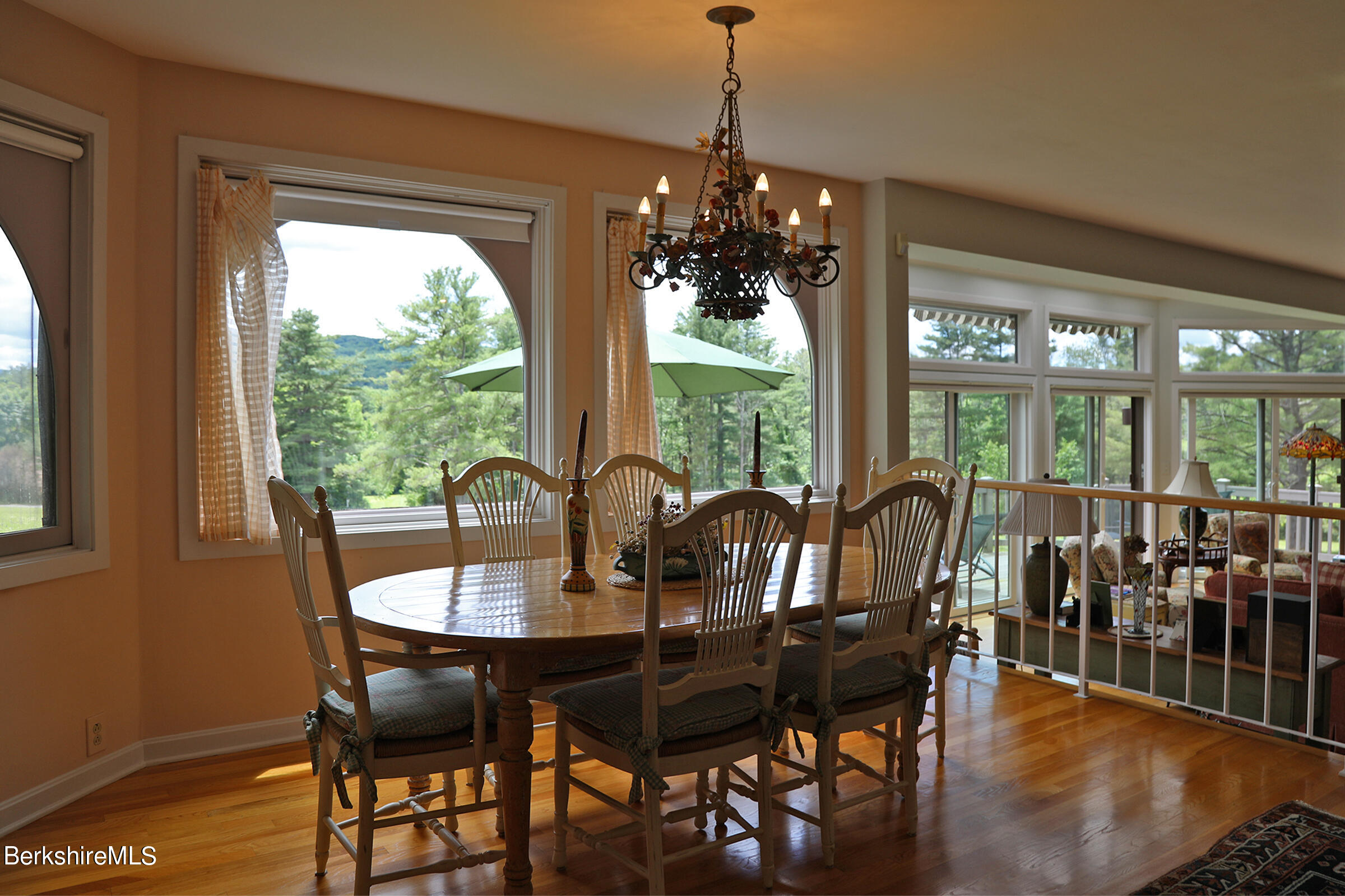 19 Hawthorne Road, Unit HV 17 Stockbridge, MA 01262 - Photo 16 of 53 DINING