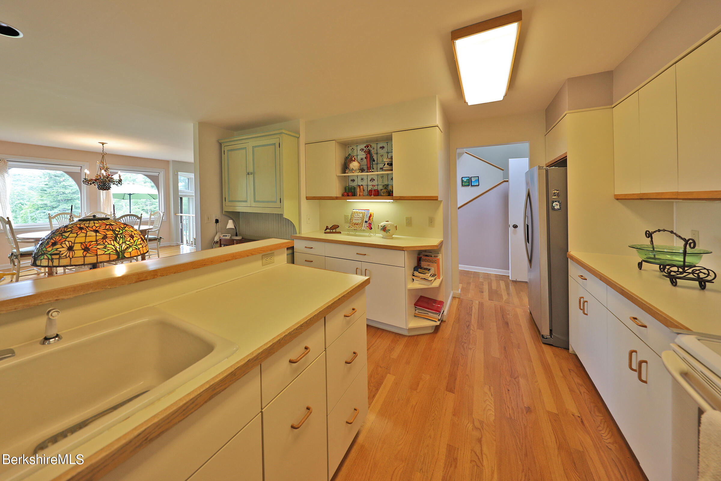 19 Hawthorne Road, Unit HV 17 Stockbridge, MA 01262 - Photo 18 of 53 KITCHEN
