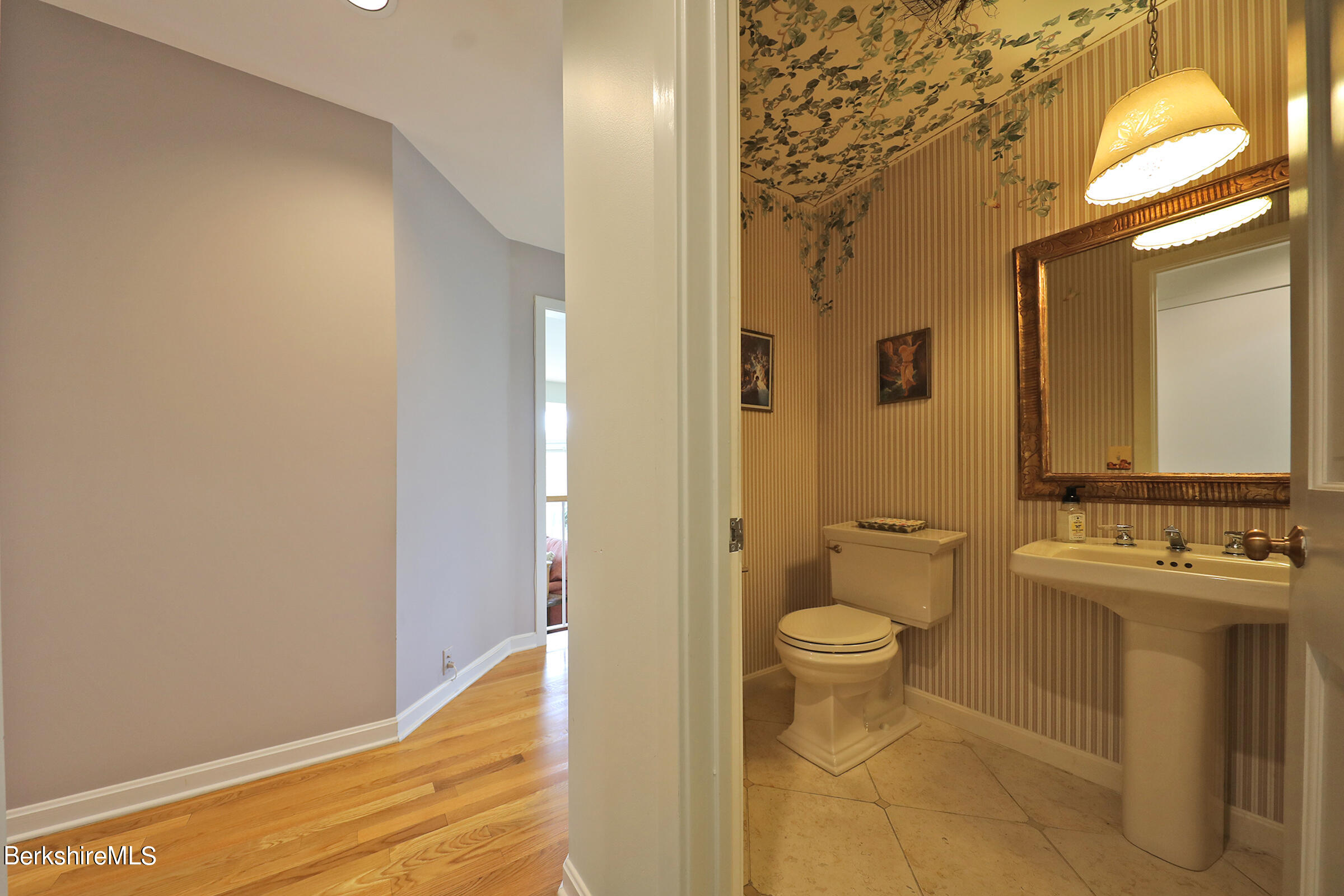 19 Hawthorne Road, Unit HV 17 Stockbridge, MA 01262 - Photo 24 of 53 HALF BATH