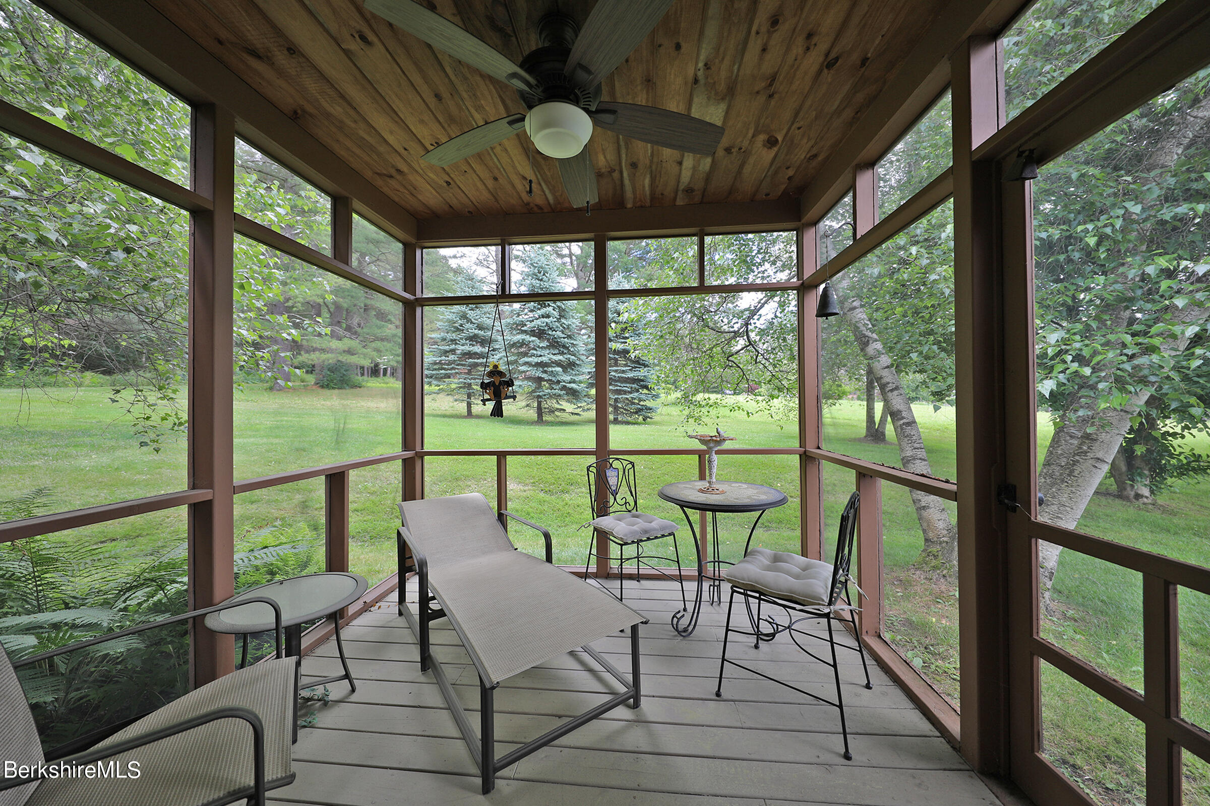 19 Hawthorne Road, Unit HV 17 Stockbridge, MA 01262 - Photo 39 of 53 SCREENED PORCH