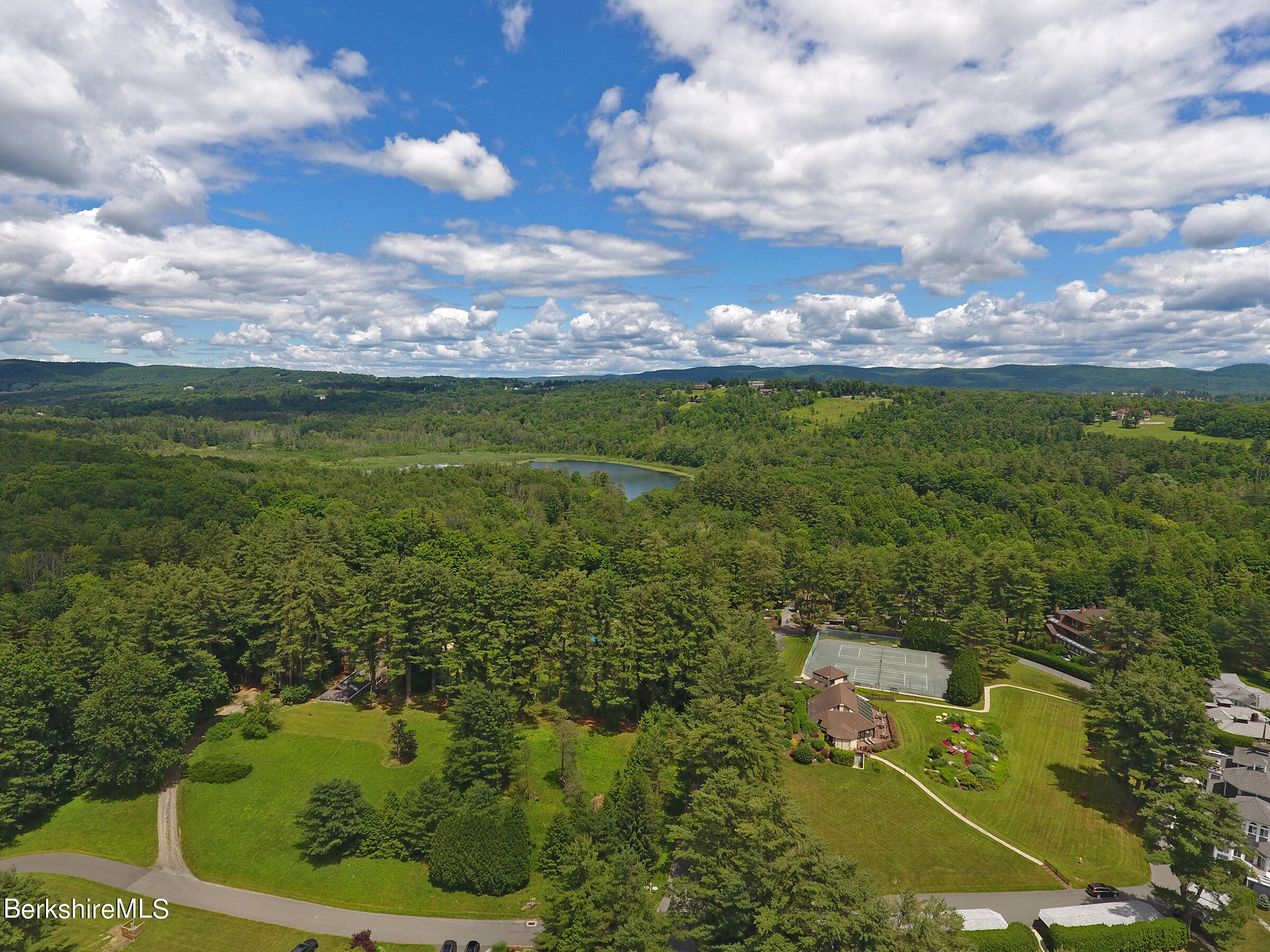 19 Hawthorne Road, Unit HV 17 Stockbridge, MA 01262 - Photo 45 of 53 THE BERKSHIRE HILLS