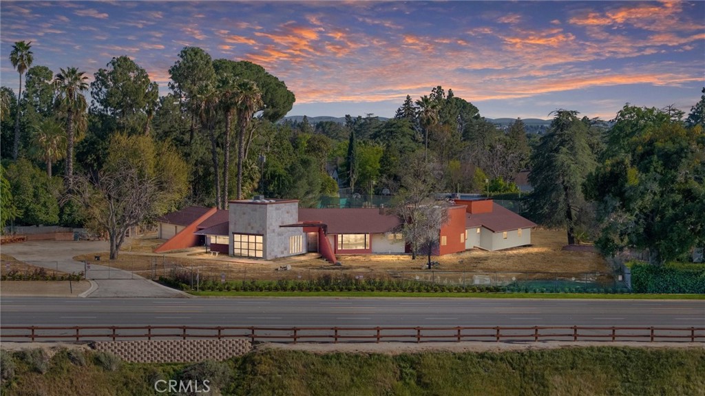 255 Panorama Drive Bakersfield, CA 93305 - Photo 1 of 1