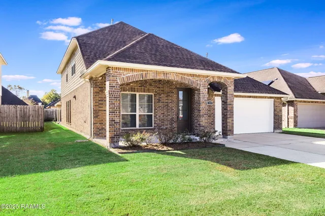 $315,000 | 109 Franklin Lane, Lafayette, LA 70506