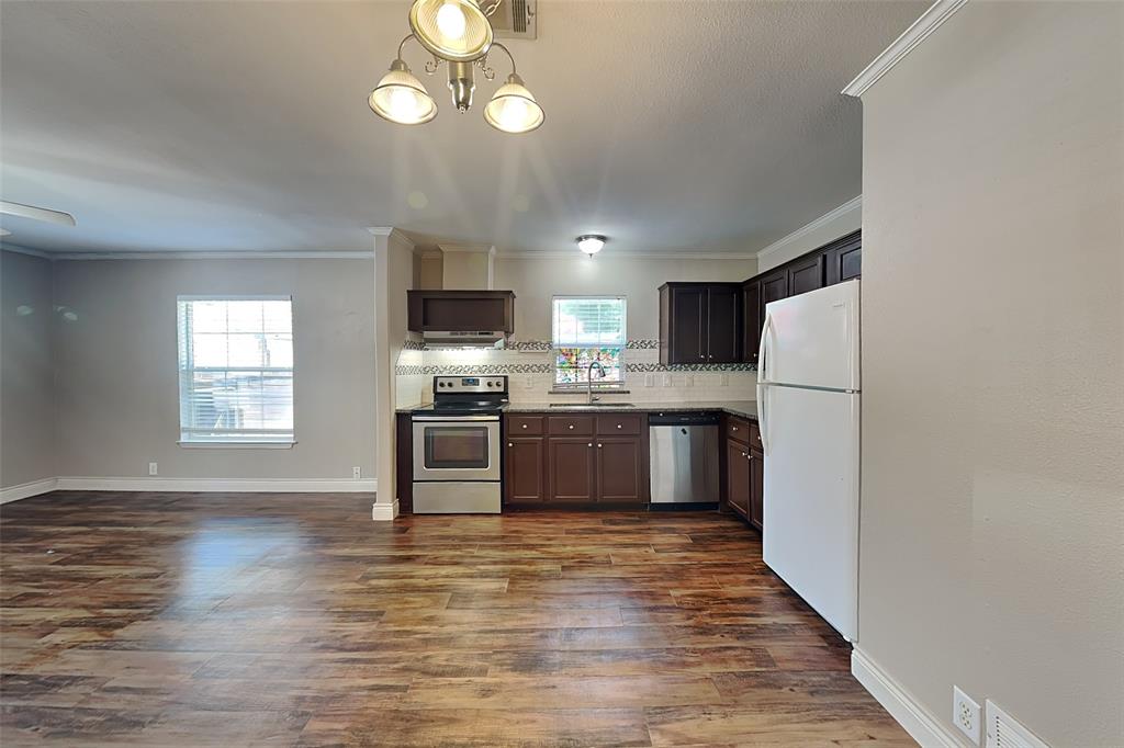 1416 Record Crossing Road Dallas, TX 75235 - Photo 5 of 15