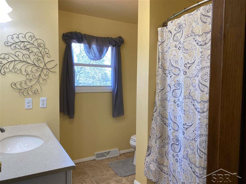 2440 Dewyse Road Bay City, MI 48708 - Photo 21 of 21 50010033-20.JPG