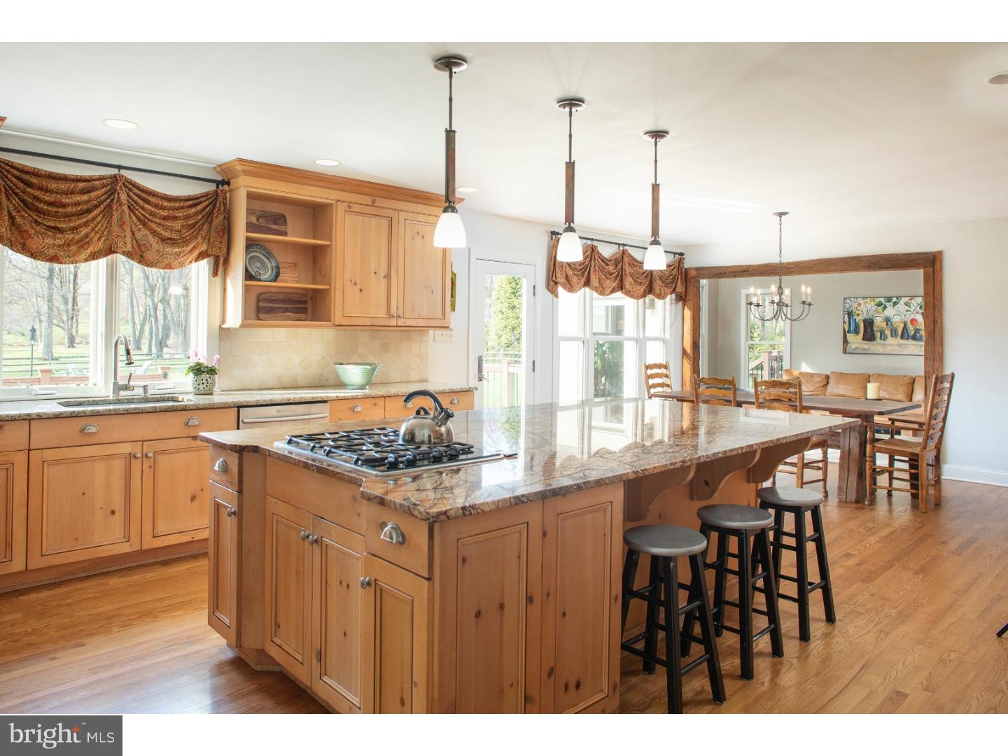 18 Clearview Road Malvern, PA 19355 - Photo 4 of 25 Kitchen