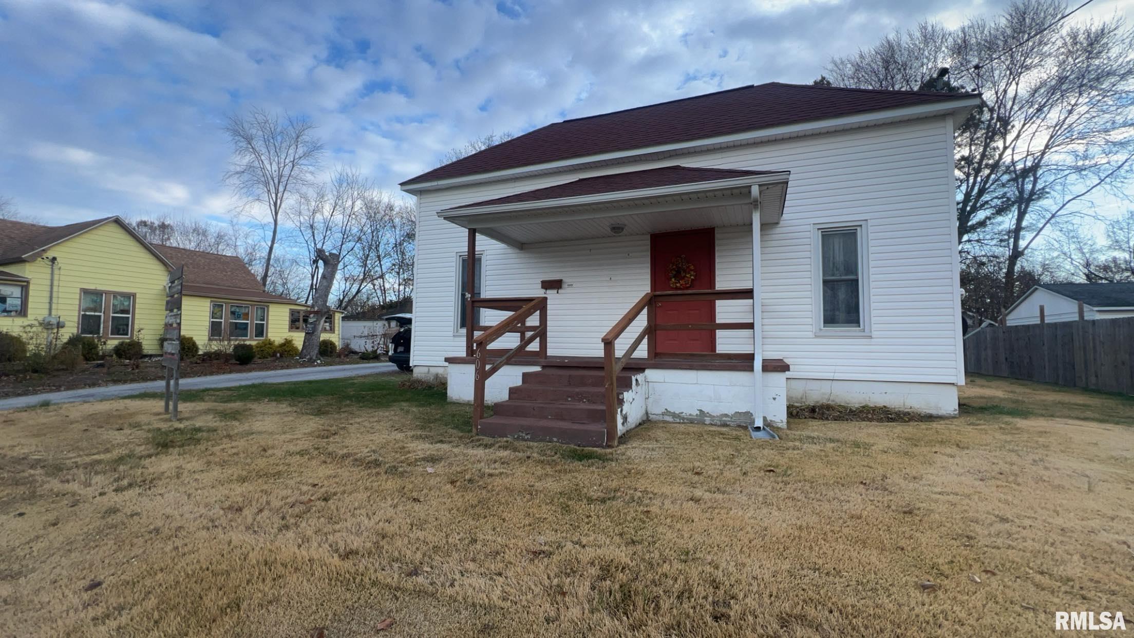 606 South State Street Christopher, IL 62822 - Photo 6 of 20 Gallery Image 6