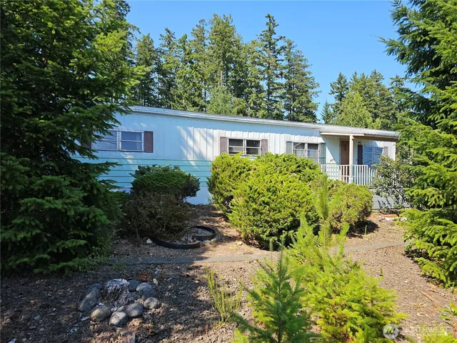 a view of deck with patio
