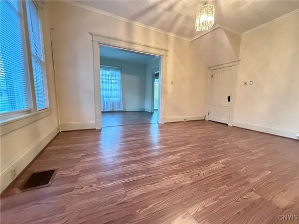 $1,600 | 56 East 5th Street, Unit 54, Oswego, NY 13126