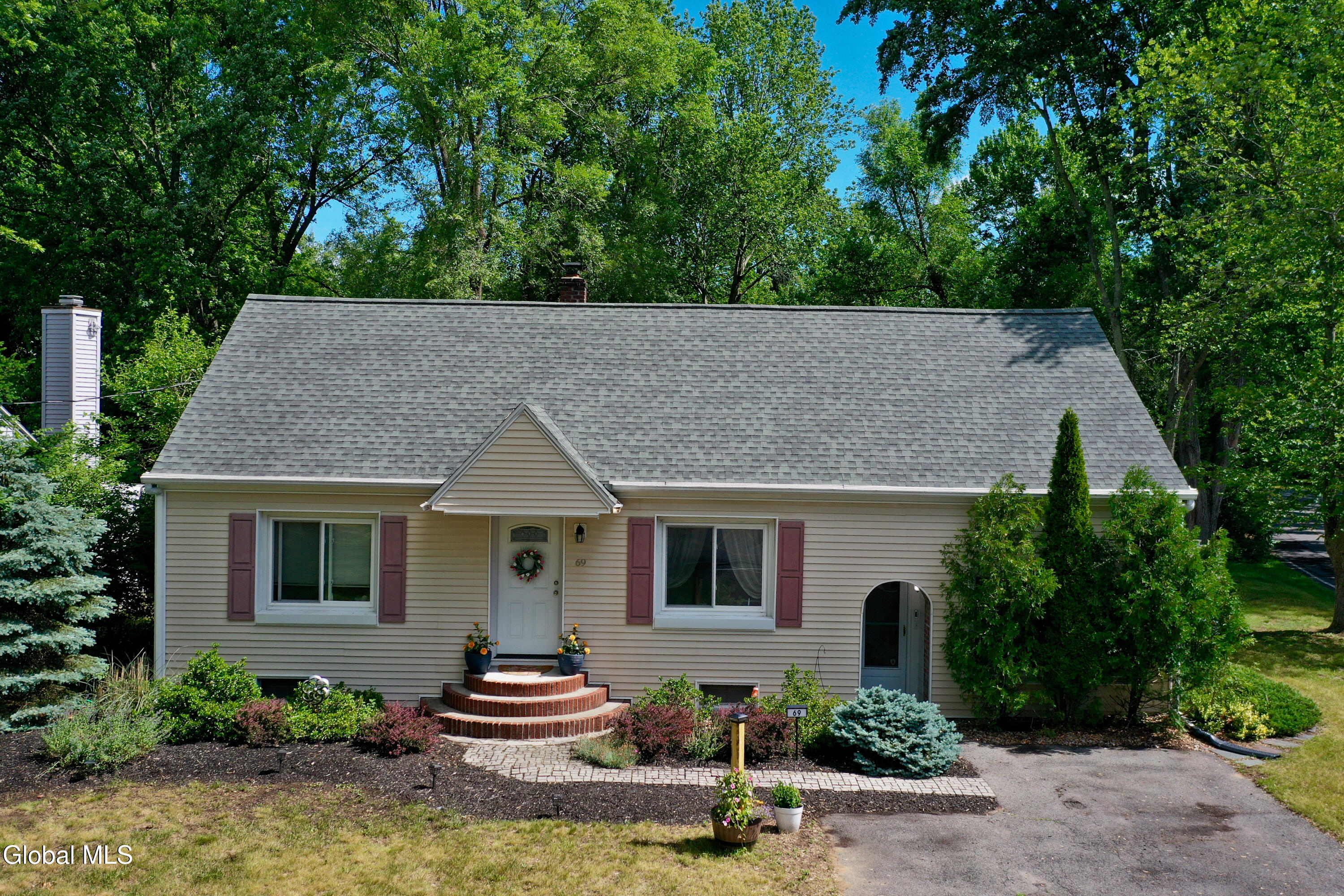 69 Gipp Road Albany, NY 12203 - Photo 43 of 54 4