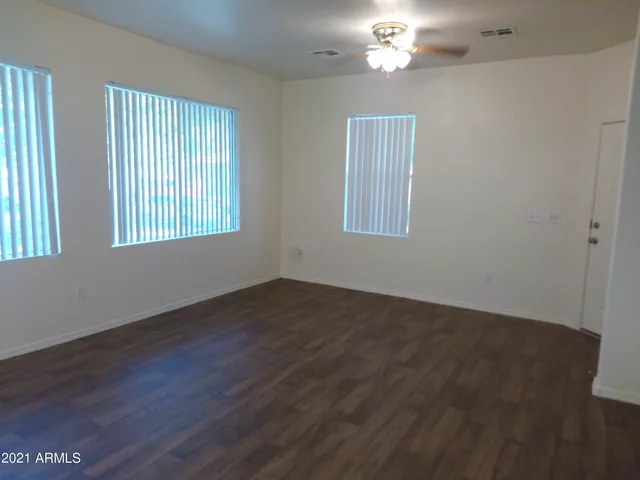 $1,975 | 1544 South Owl Drive, Gilbert, AZ 85296