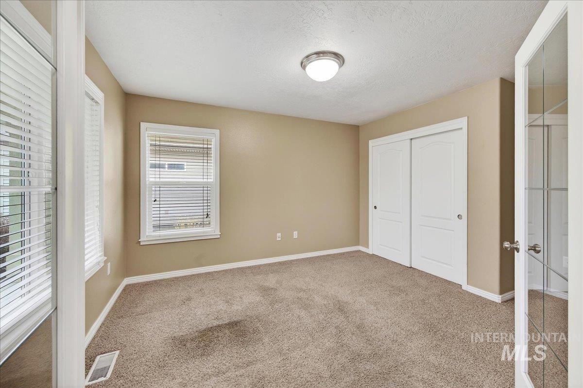 2208 South Alaska Way Meridian, ID 83642 - Photo 6 of 48