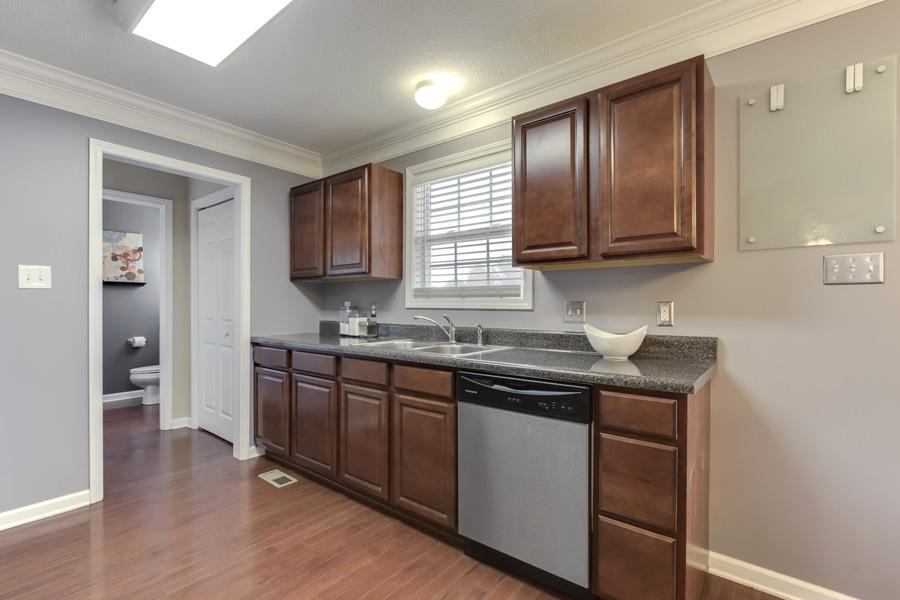 1821 Turning Point Road Powell, TN 37849 - Photo 13 of 34 13_TurningPointRoad_1821_Kitchen04