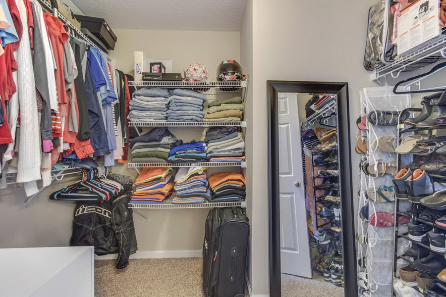 1821 Turning Point Road Powell, TN 37849 - Photo 21 of 34 21_TurningPointRoad_1821_MasterCloset