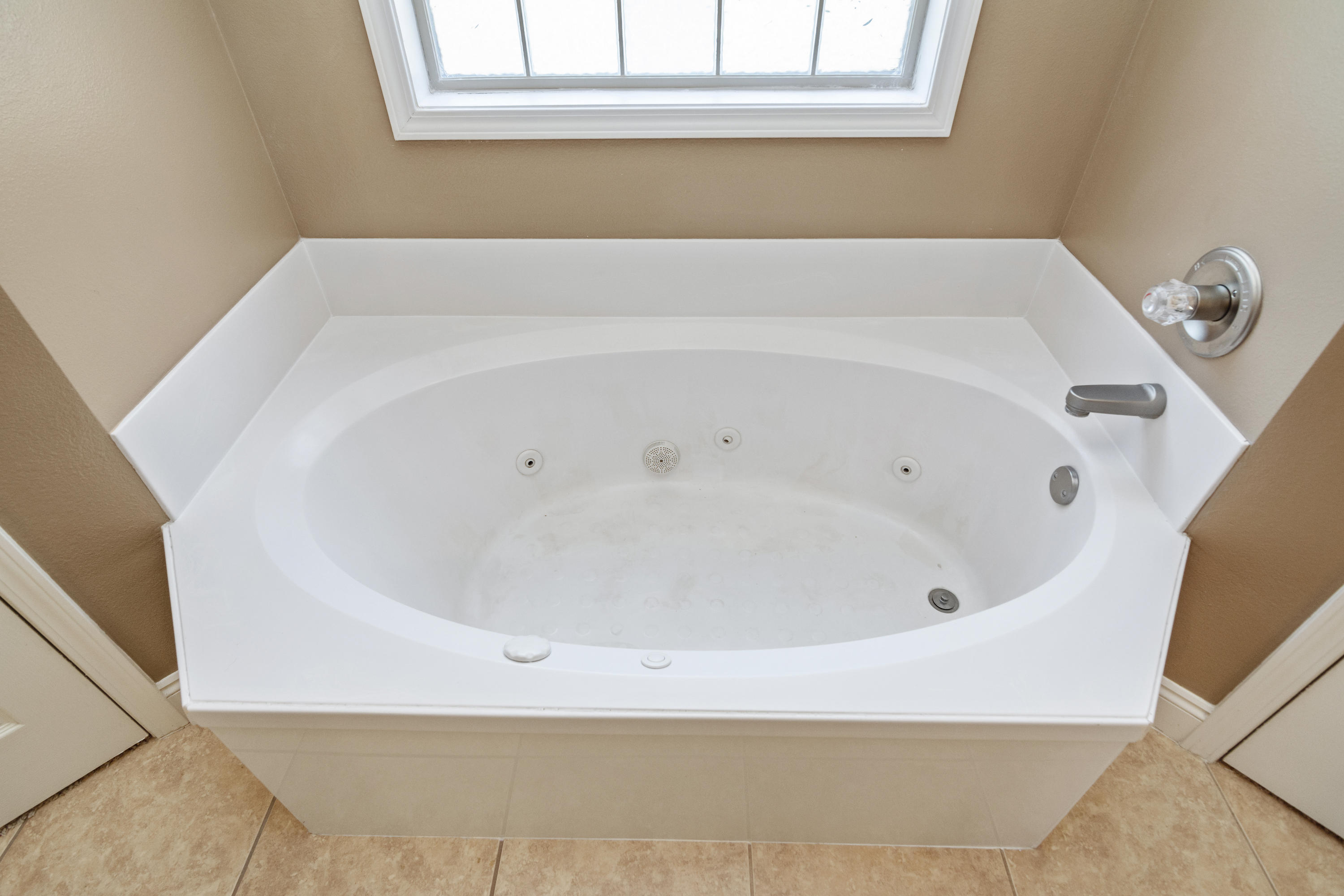 6589 Old River Road Baker, FL 32531 - Photo 36 of 49 a bathroom with a bathtub