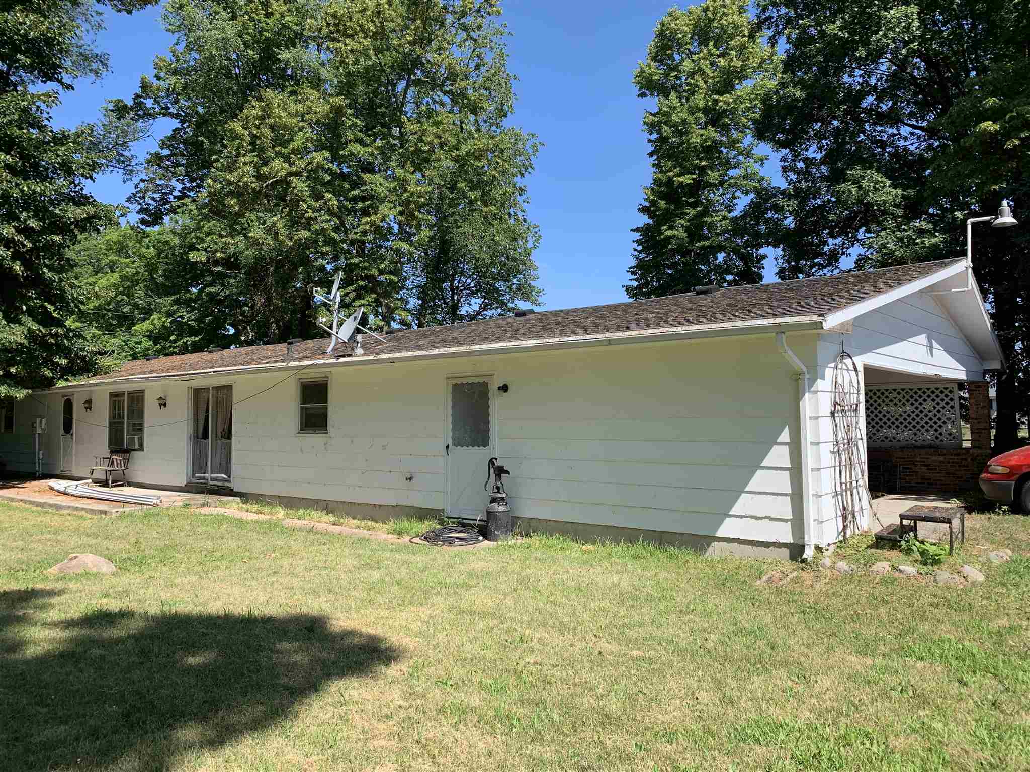 24230 Hoagland Road Monroeville, IN 46773 - Photo 2 of 14