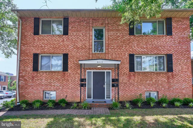 $2,750 | 4510 Washington Boulevard, Unit 1, Arlington, VA 22201