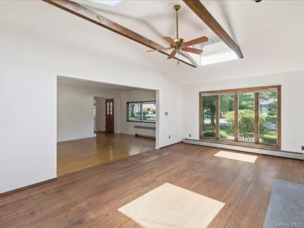 $999,000 | 100 Bayberry Avenue, Garden City, NY 11530