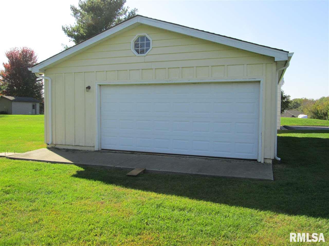 6825 South Cameron Lane Mapleton, IL 61547 - Photo 3 of 32