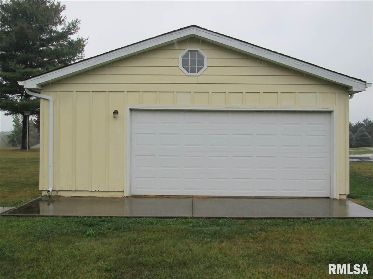 6825 South Cameron Lane Mapleton, IL 61547 - Photo 4 of 32